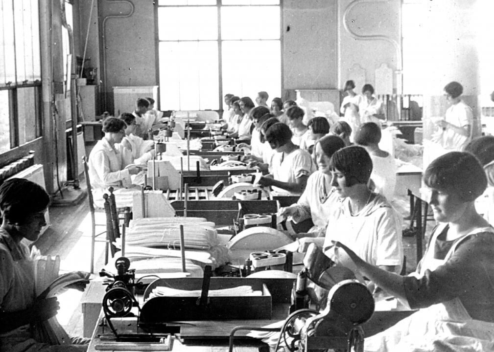 #32. Shirt, collar, and cuff factory operatives